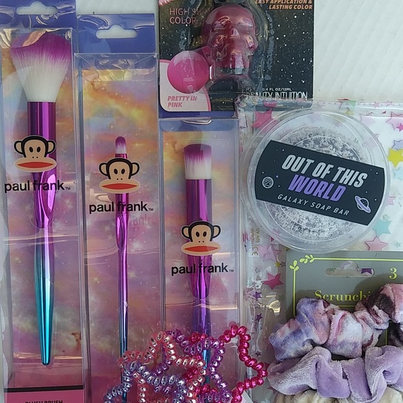 Paul Frank make-up bundle
